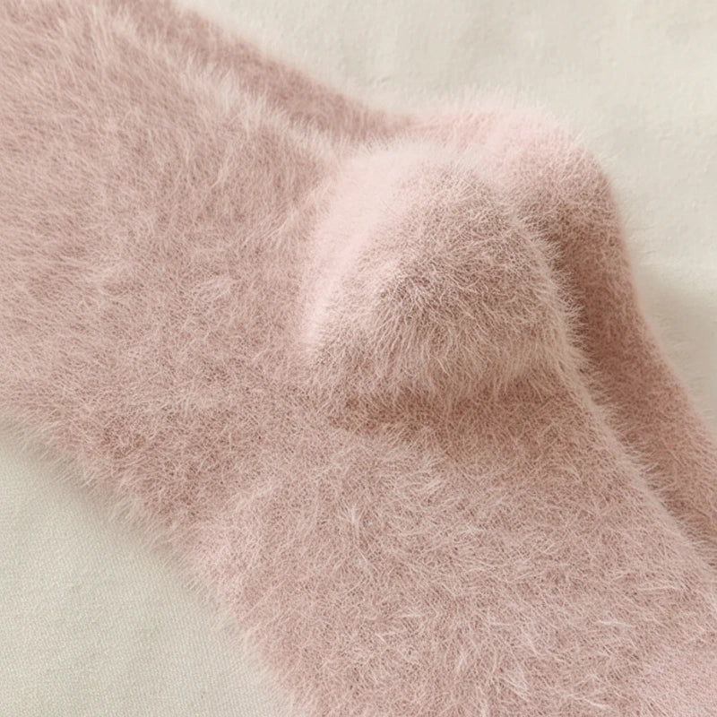 5 Pairs of Socks – Plush Cozy Comfort