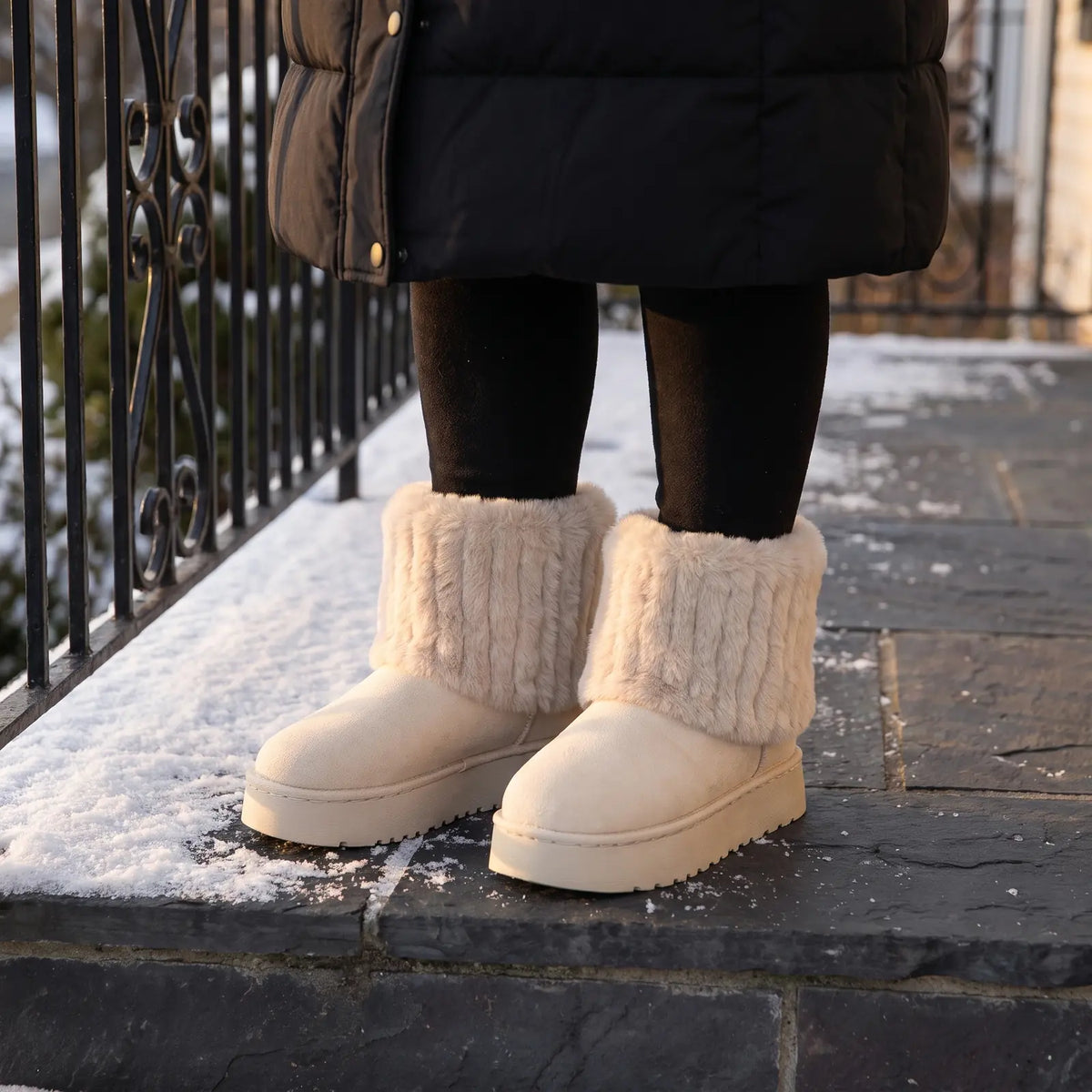 Cloud Cuff Off-White lifestyle