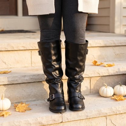 Cloud Boots Black lifestyle