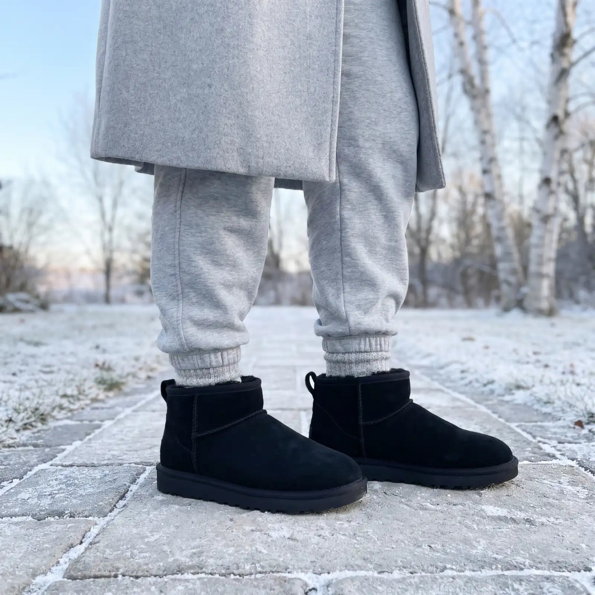 Cloud Suede Black lifestyle