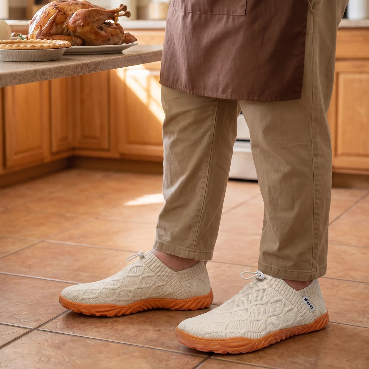 Cloud Walk Men beige lifestyle