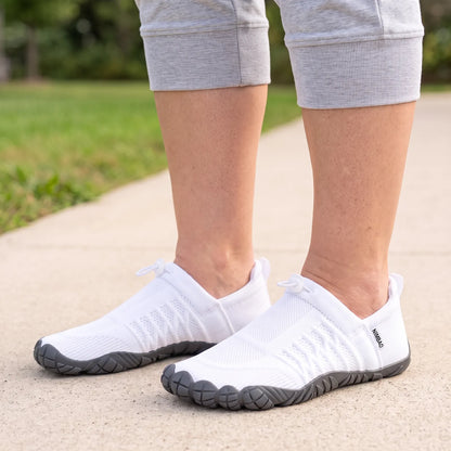 Cloud Walk Breeze White / Black Sole lifestyle