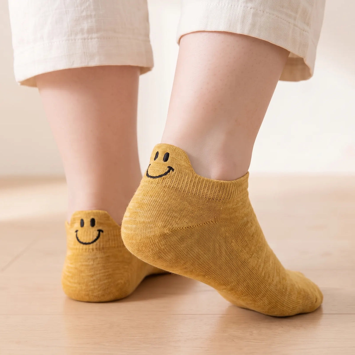 Smiley heel tab