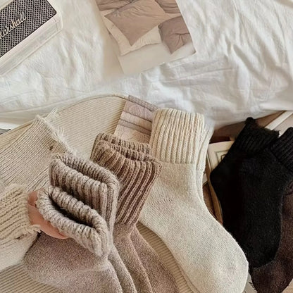5 Pairs of Socks – Cozy Warmth for Autumn & Winter Comfort